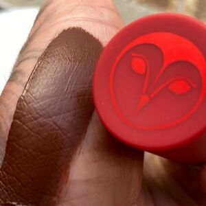 Hank & Henry Cherry Mattes Liquid Mousse Matte Lipstick in the shade Choke-Allot